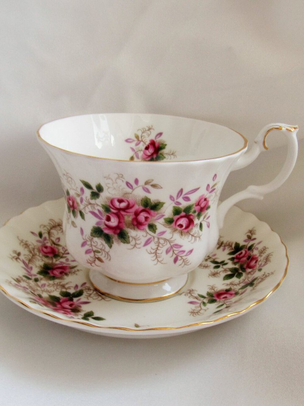 Royal Albert Lavender Rose Tea Cup and Saucer, Gold Gilt Trim, Bone China  R114